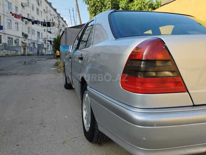 Mercedes C 180