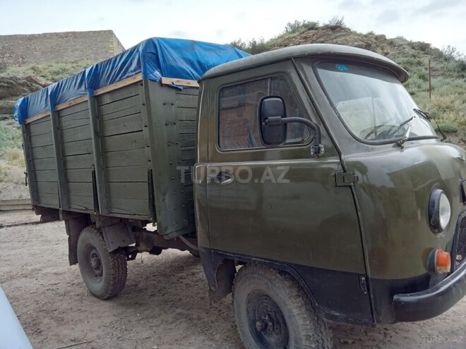 UAZ 3303