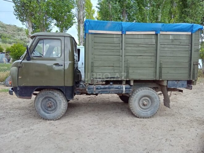 UAZ 3303