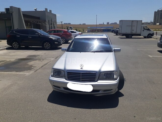 Mercedes C 240