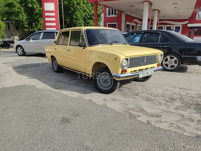 LADA (VAZ) 21011