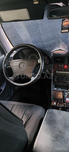 Mercedes C 180