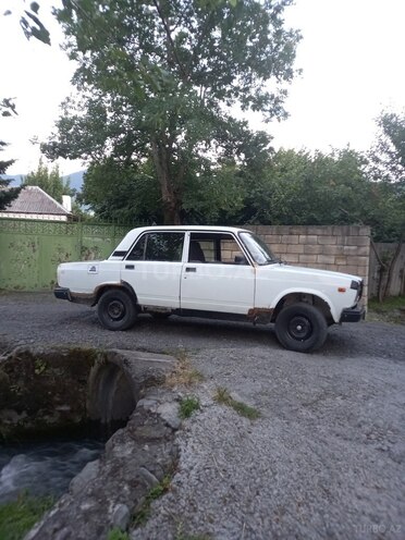 LADA (VAZ) 2107