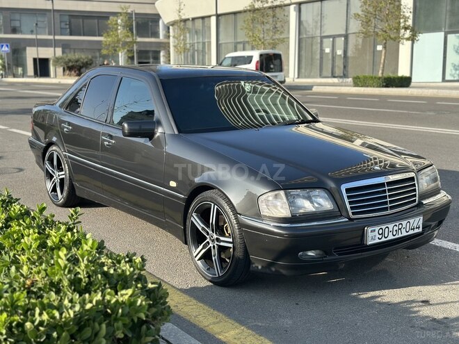 Mercedes C 230