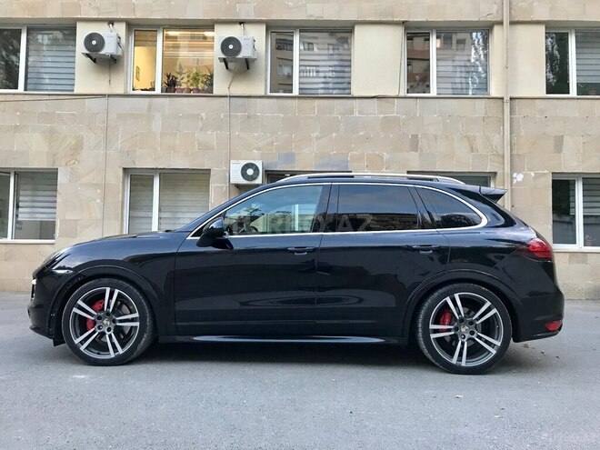 Porsche Cayenne GTS