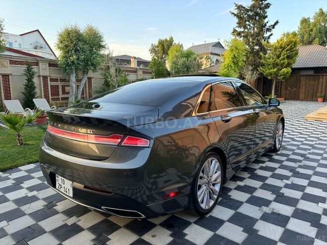 Lincoln MKZ