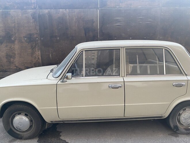 LADA (VAZ) 21011