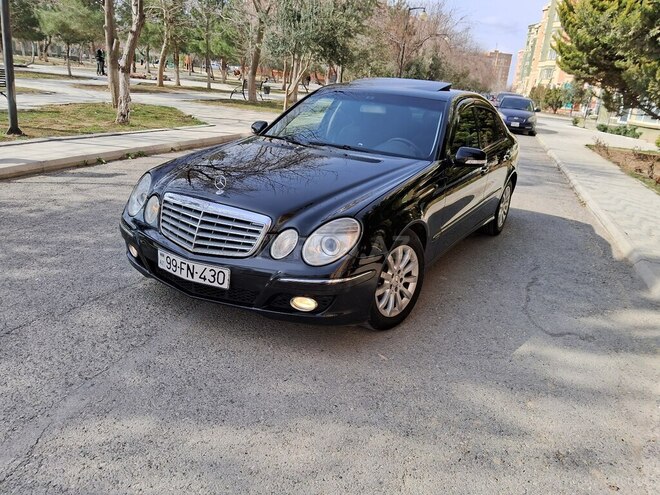 Mercedes E 220