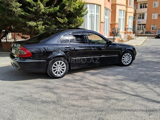 Mercedes E 220