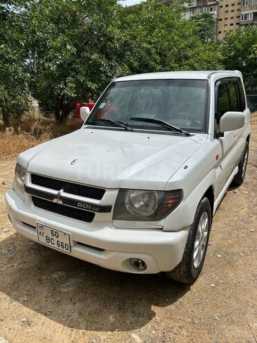 Mitsubishi Pajero io