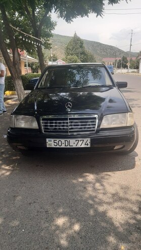 Mercedes C 200