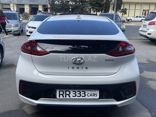 Hyundai IONIQ