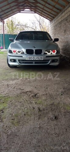 BMW 528