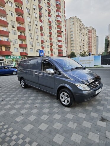 Mercedes Vito 111