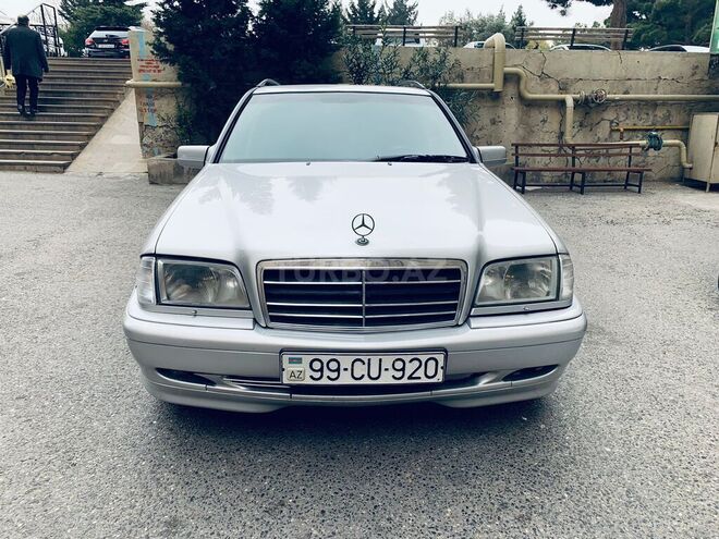 Mercedes C 240