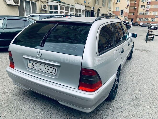 Mercedes C 240