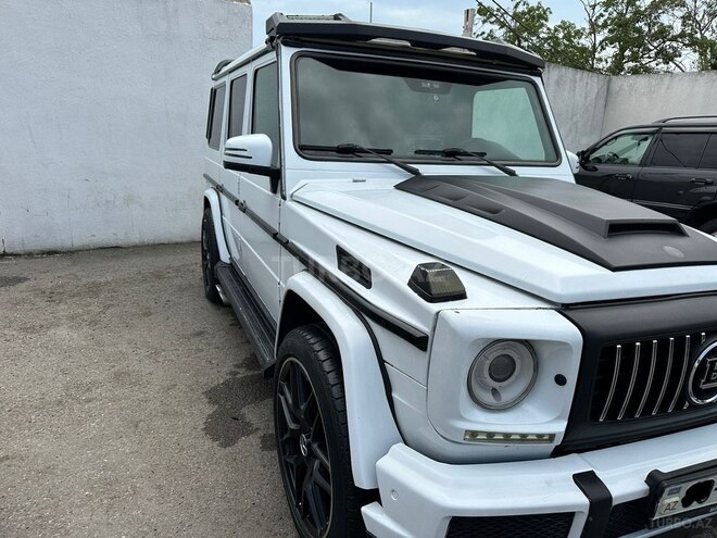 Mercedes G 300