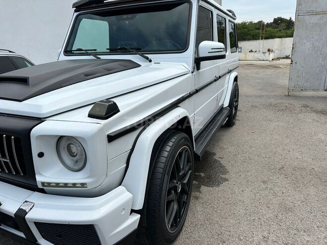 Mercedes G 300