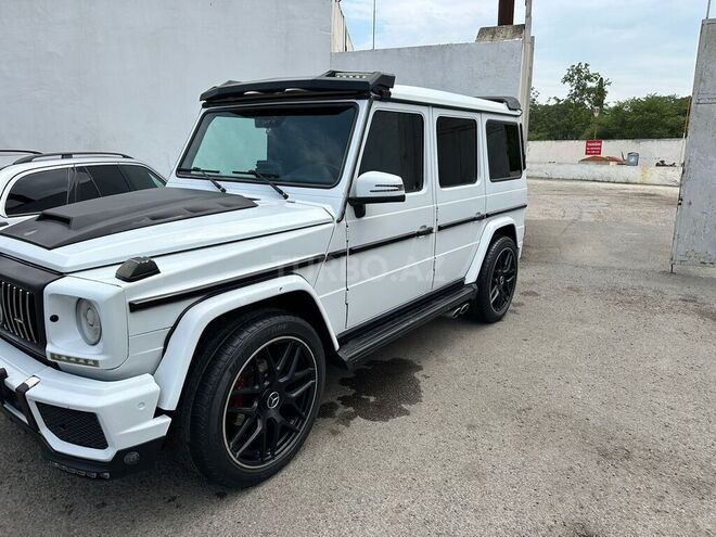 Mercedes G 300