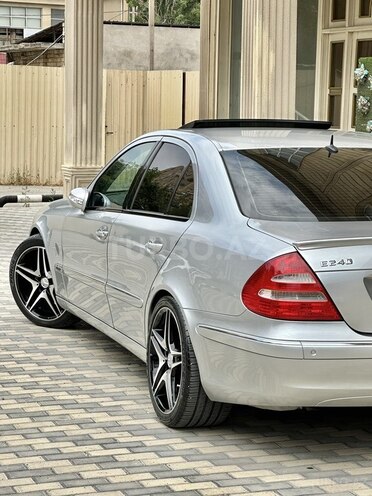 Mercedes E 240 2002, 231,000 km - 2.6 l - Bakı