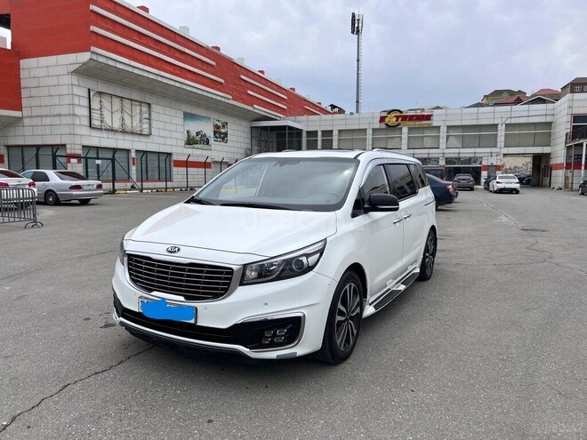 Kia Carnival