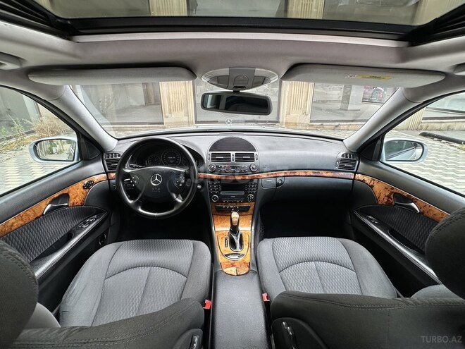 Mercedes E 240 2002, 231,000 km - 2.6 l - Bakı