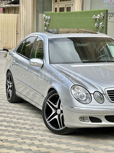 Mercedes E 240 2002, 231,000 km - 2.6 l - Bakı