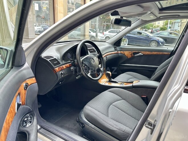 Mercedes E 240 2002, 231,000 km - 2.6 l - Bakı