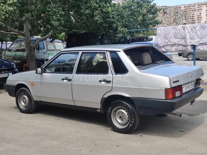 LADA (VAZ) 21099