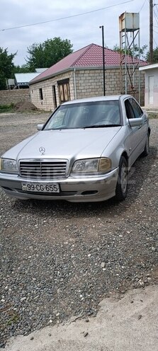 Mercedes C 180