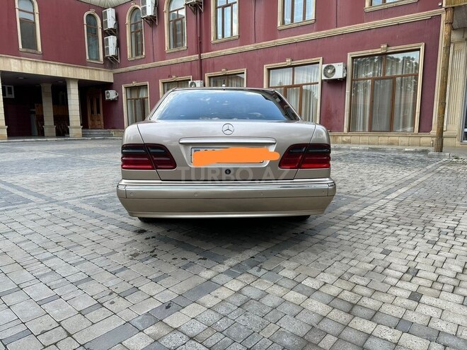 Mercedes E 270