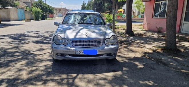 Mercedes C 240