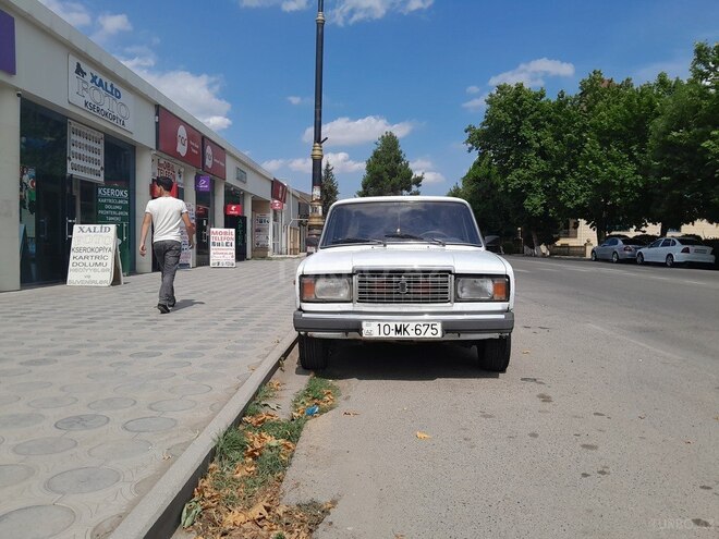 LADA (VAZ) 2107