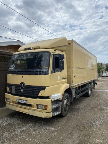 Mercedes Atego 2528