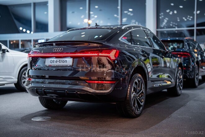 Audi Q8 Sportback e-tron