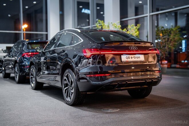 Audi Q8 Sportback e-tron