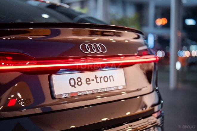 Audi Q8 Sportback e-tron