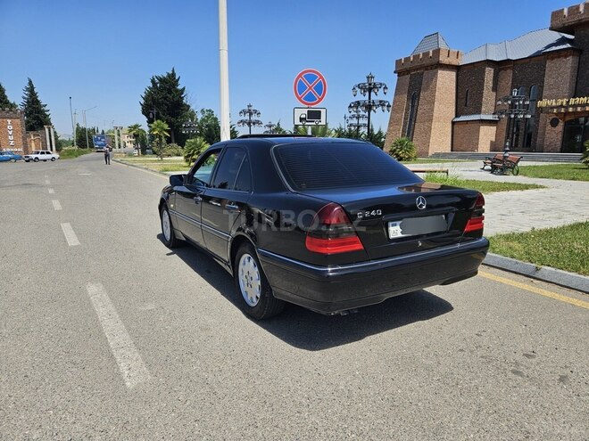 Mercedes C 240