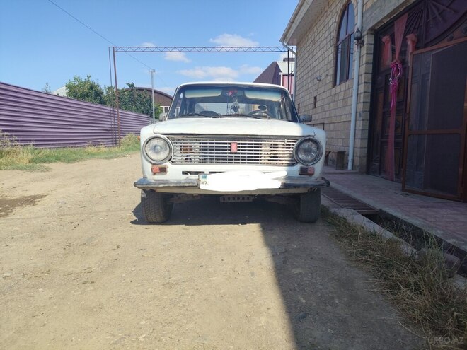 LADA (VAZ) 21011