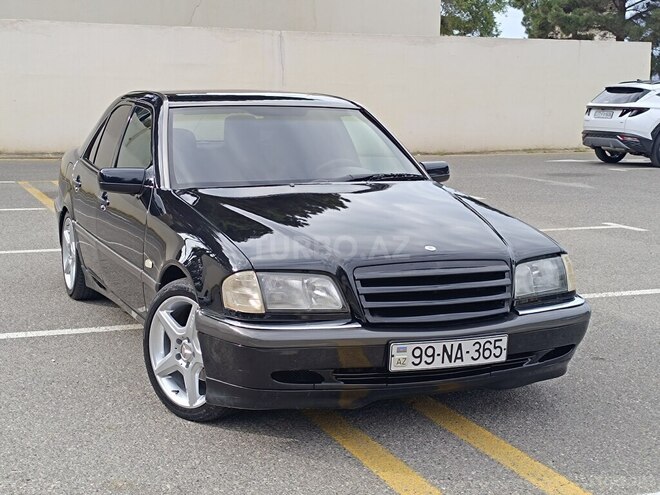 Mercedes C 200