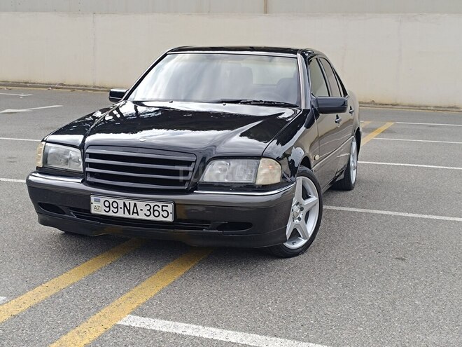 Mercedes C 200