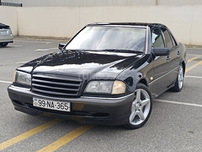 Mercedes C 200