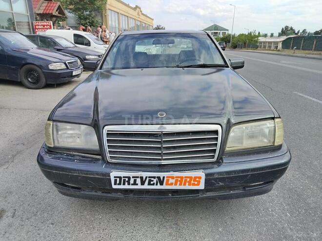 Mercedes C 200