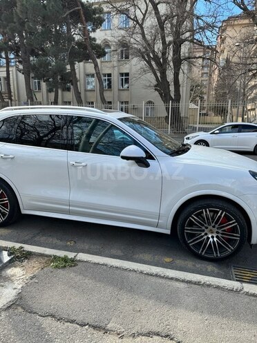 Porsche Cayenne GTS