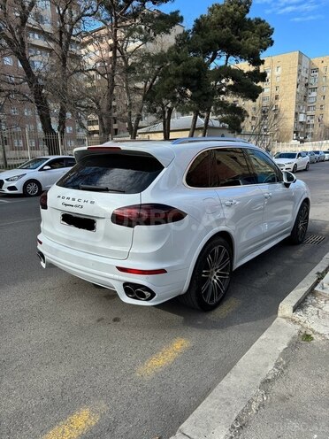 Porsche Cayenne GTS