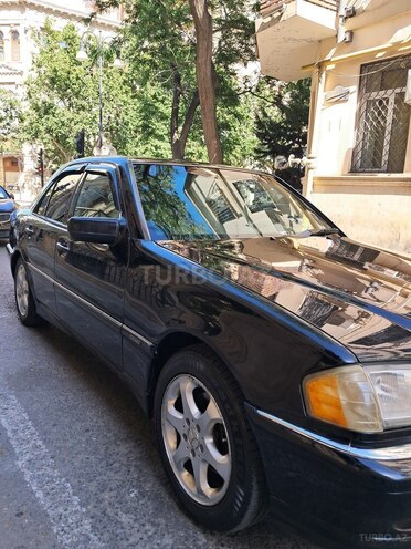 Mercedes C 230