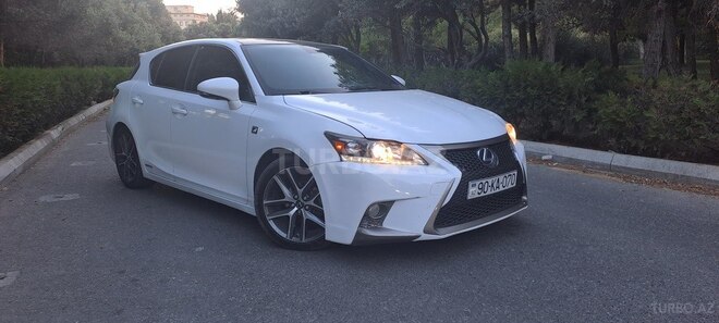 Lexus CT 200h