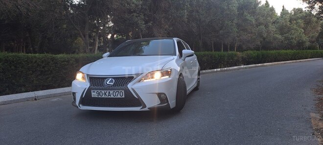 Lexus CT 200h