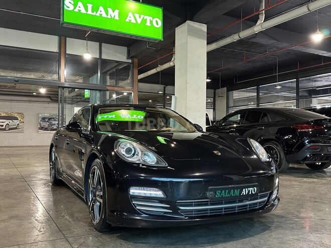 Porsche Panamera 4S