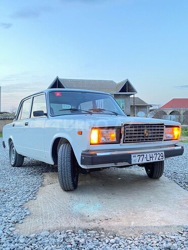 LADA (VAZ) 2107